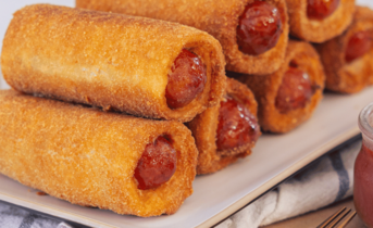 Hustljavi toast hotdogi s pikantno klobaso 3