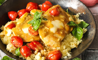 Piscancji zrezki v pesto omaki s paradizniki in mocarelo4